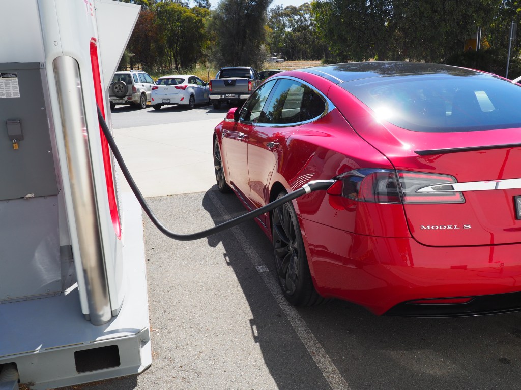 Tesla Model S P90D Specs for Model&nbsp;Reviewed