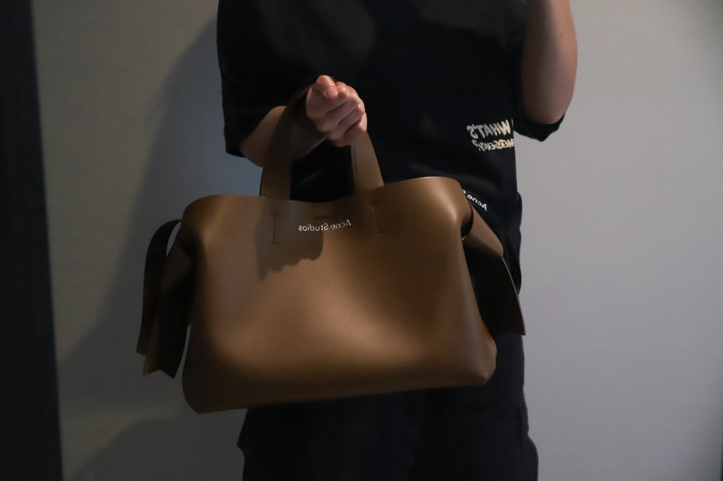 Acne Studios Musubi Tote - Camel Brown - Holding on Arm - On Woman's body